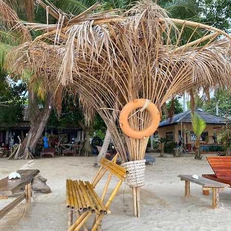 Baanyaiguesthouse Koh Mak Esterno foto