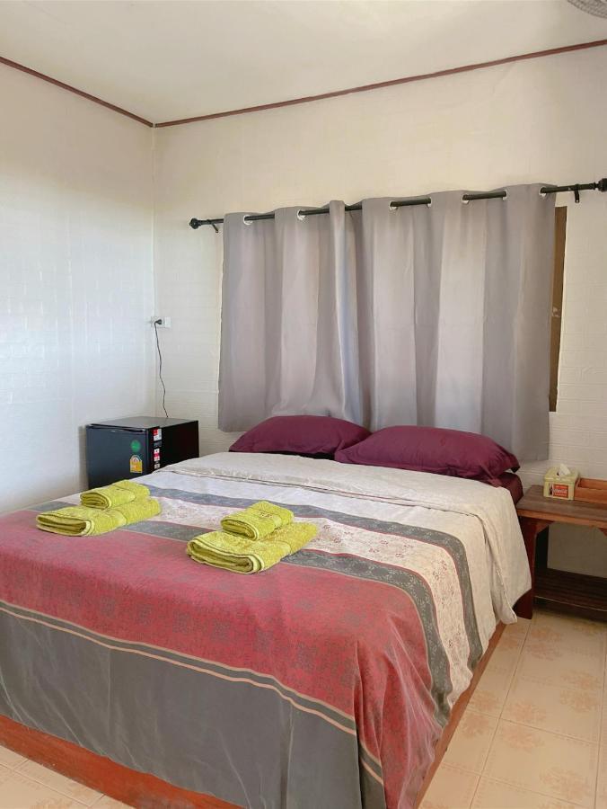 Baanyaiguesthouse Koh Mak Esterno foto