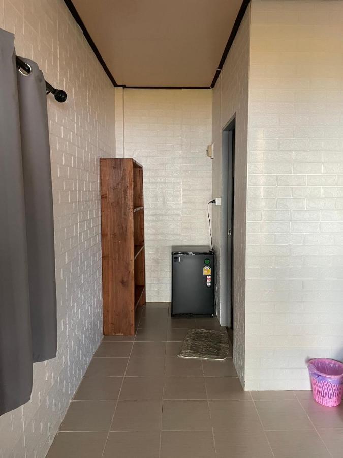 Baanyaiguesthouse Koh Mak Esterno foto