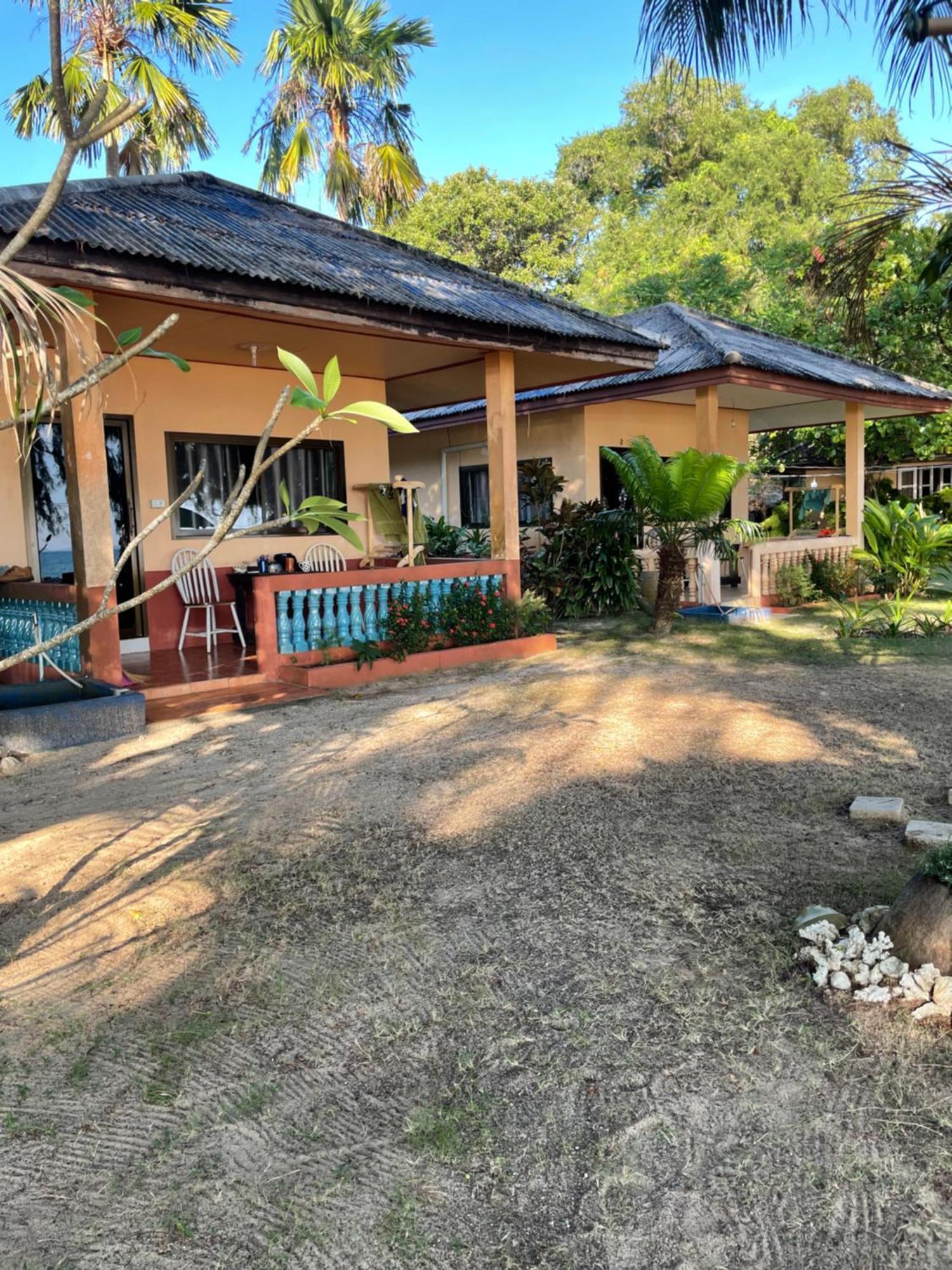Baanyaiguesthouse Koh Mak Esterno foto